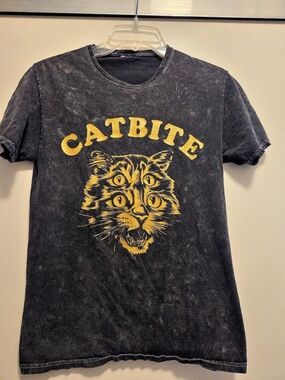 Catbite Cat Graphic Short Sleeve Punk Band Tee in Black & Yellow